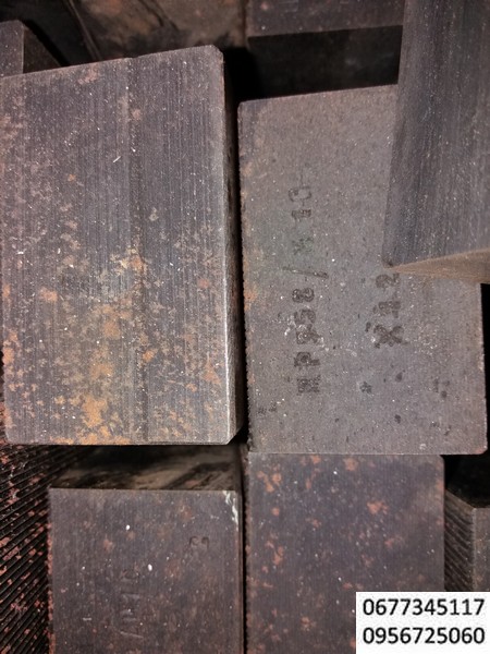 Комплекты ролик -сегментов под станок А2520 (АА250), накатные ролики, плоские плашки, Инструмент металлорежущий. Плашки резьбонакатные плоские , Ролики - сегменты на резьбонакатной автомат АА-2520, Ролик секторный резьбонакатной 
Ролик Сегмент ,Комплекты ролик -сегмент под станок А2520 (АА2520), накатные ролики, плоские плашки для изготовления крепежа, а также  инструмент ( матрицы высадки, пуансоны,  и пр. Купить Комплекты ролик -сегментов под станок А2520 (АА250), накатные ролики, плоские плашки, Плашки резьбонакатные плоские ,Плашки резьбонакатные плоские по ГОСТ 2248-80 в комплекте из 2-х штук предназначены для накатывания метрических резьб диаметром от М3 до М27 с шагом 0.5 мм. до 4.5 мм. Термообработка плашек осуществляется в вакуумных печах. ПИЛЫ СЕГМЕНТНЫЕ, СЕГМЕНТЫ, Планетарное 
